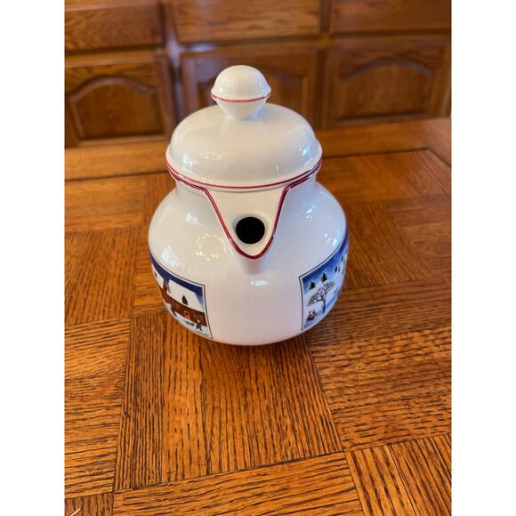 VILLEROY & BOCH NAIF CHRISTMAS 3 CUP 6 3/8" TEAPOT & LID - Picture 4 of 6